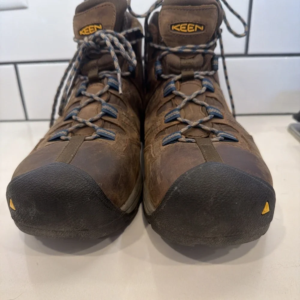 Keen Men's Detroit XT Waterproof Hiking Work Boot (Steel Toe) 14D Only Worn Once